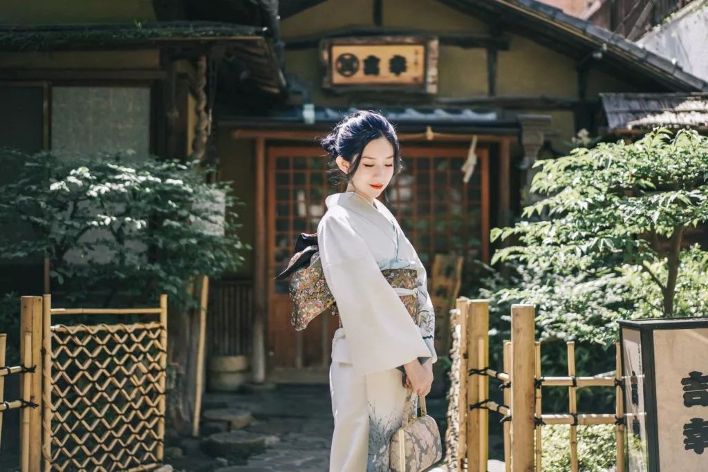 在日本东京体验穿和服需要多少钱,在日本想穿和服