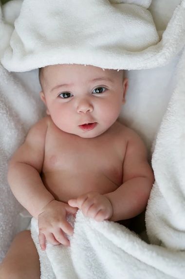 旧毛巾不要扔,旧毛巾别扔剪了放客厅省不少钱