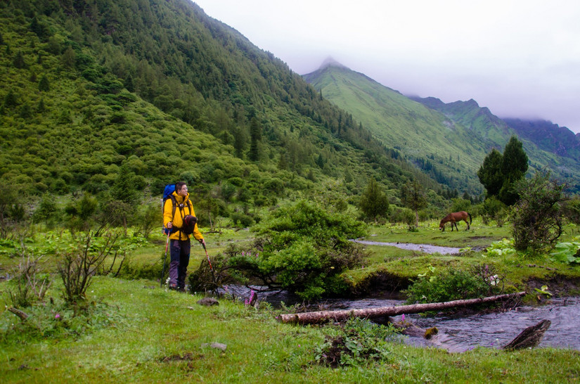 性价比高的防水超薄冲锋衣评测,狼爪防风防水冲锋衣
