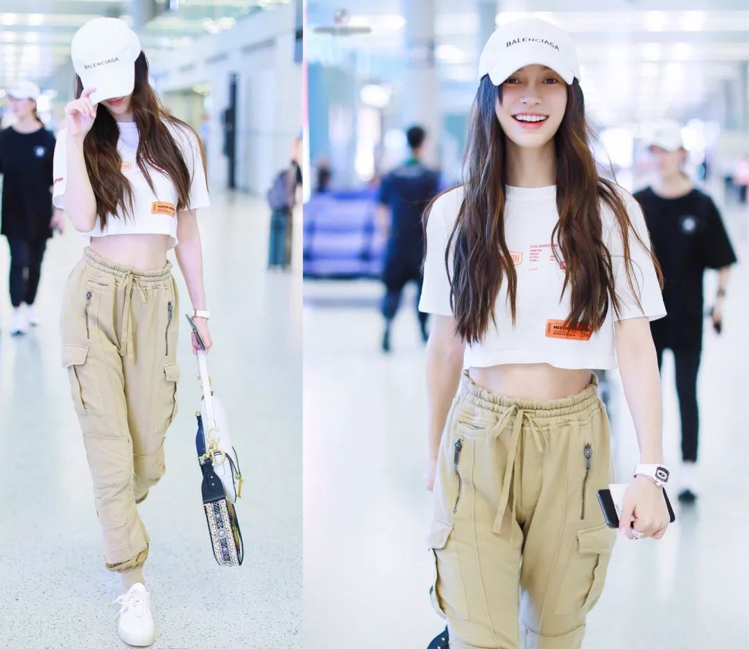 宋茜的衣服为什么这么高,宋茜一身醒目的白色套装