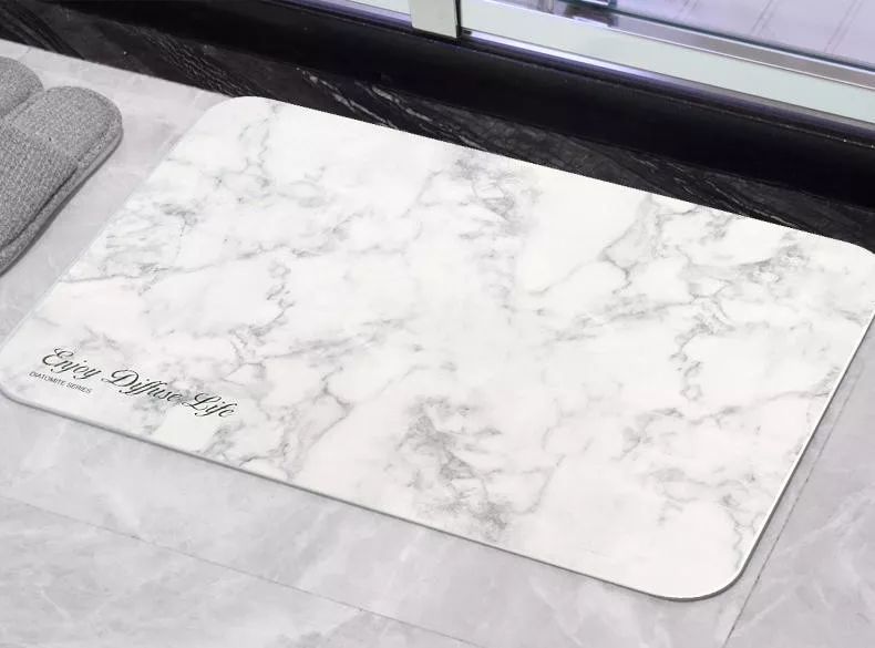 瀹堕噷姘歌繙骞插噣濡傚垵,姘歌繙淇濇寔瀹堕噷鏁存磥