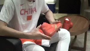 史上第一篮球鞋,第一双进入时尚圈的篮球鞋