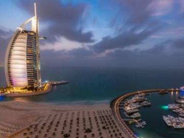 迪拜帆船酒店普通房间多少钱,迪拜帆船酒店最小房间多少平米