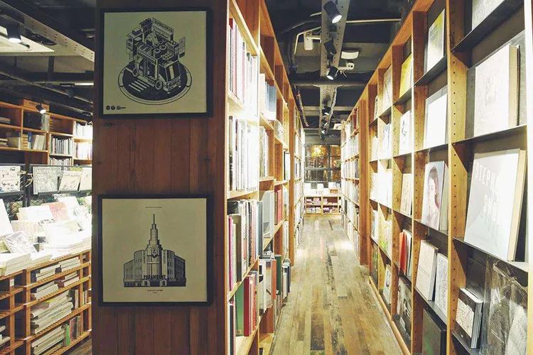 深夜读书的书店有哪些,到书店看书享受一份难得的宁静