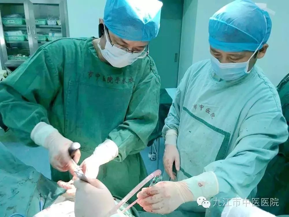 不忘医者初心牢记患者健康使命,不忘医者初心坚守医者仁心