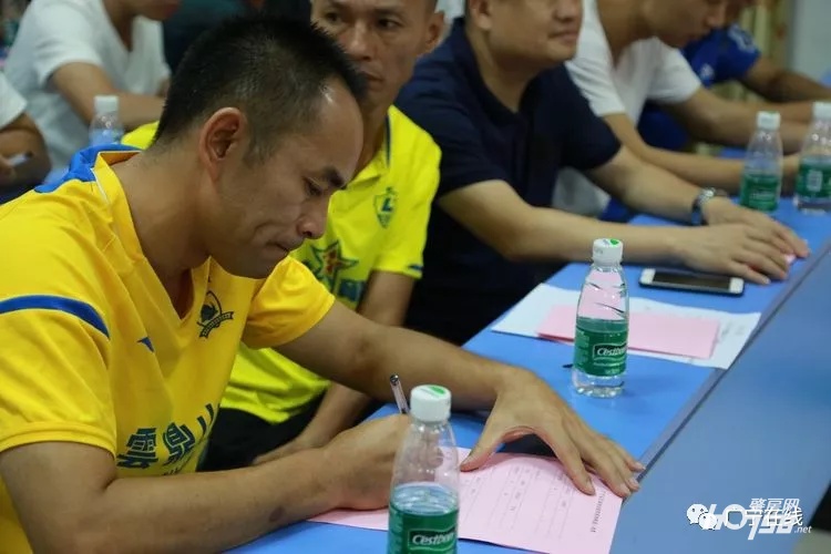 中国足球小将点赞得冠军,点赞汕尾少年足球队夺全国赛桂冠