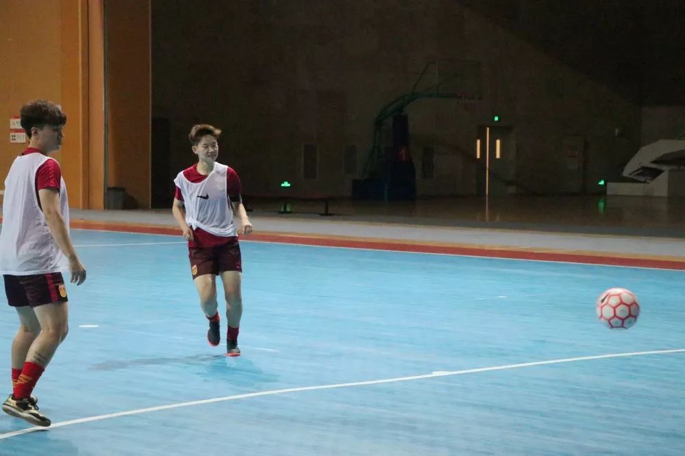 迎大运蓉港公益足球赛门票,成都国际足球邀请赛购票