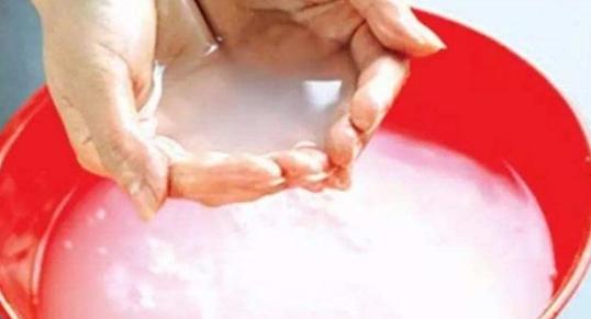 白发用淘米水能变黑吗,用淘米水洗头真的可以白发变黑吗