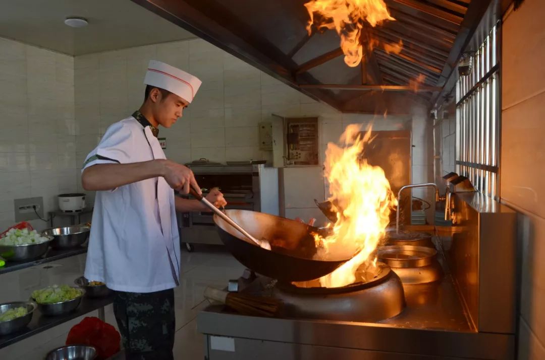 新兵连真实的一天,现在新兵连三个月的真实生活