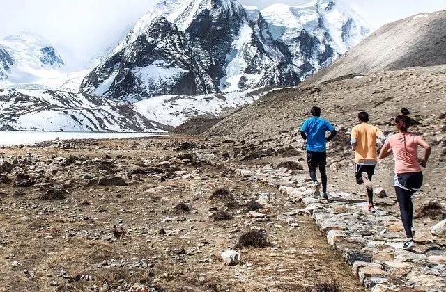 登山跑减脂效果好吗,减脂跑几公里合适