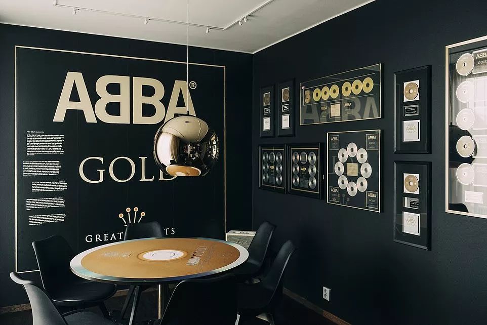 黑胶、吉他、音响齐入梦！在这些酒店与音乐*眠同**