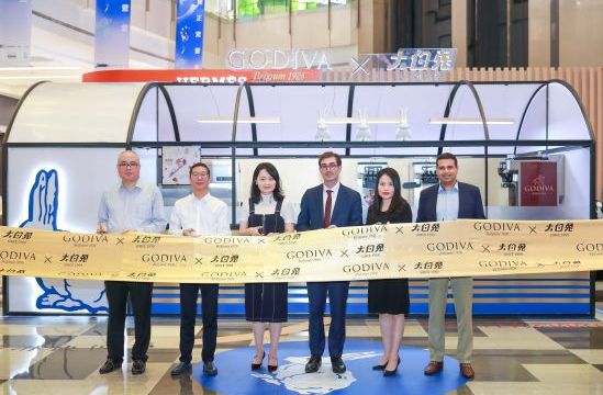 阿里20亿美金收购网易考拉;PRADA将关闭香港最大门店;盒马购物中心“盒马里”首家将落深圳|猫头鹰商业周报