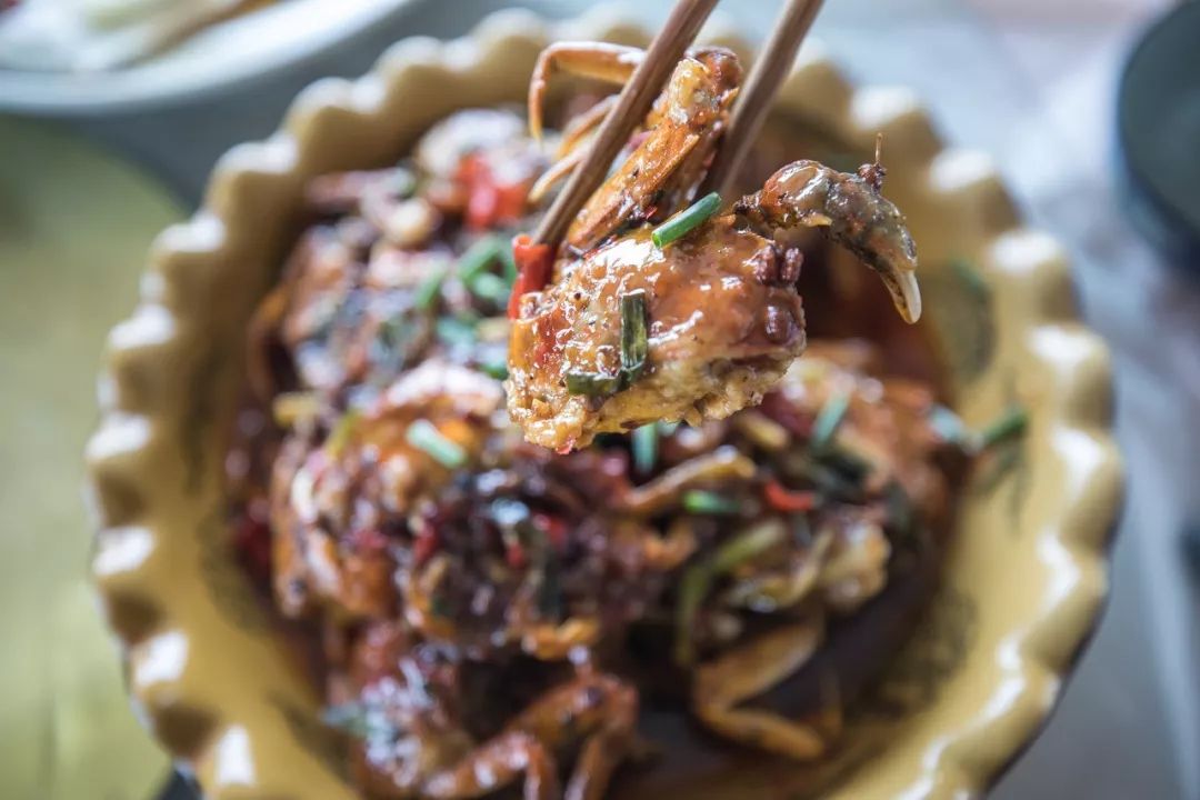 大闸蟹为什么这么好吃,大闸蟹公好还是母好吃