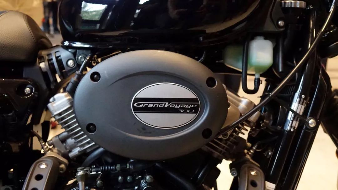 高性价比二手巡航车报价,大韩轻骑gv300s经典版评测