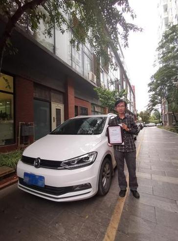 跑腿小哥上门照顾女病人,跑腿小哥照顾老人