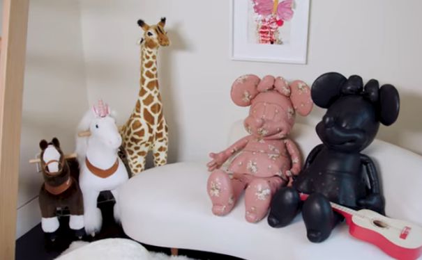 卡戴珊家族五大萌娃 (卡戴珊家族到底是怎么养孩子的)