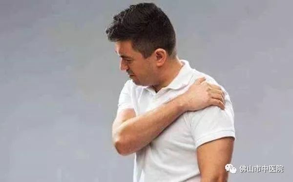 五十肩的最佳锻炼方法视频,五十肩的最佳锻炼方法瑜伽