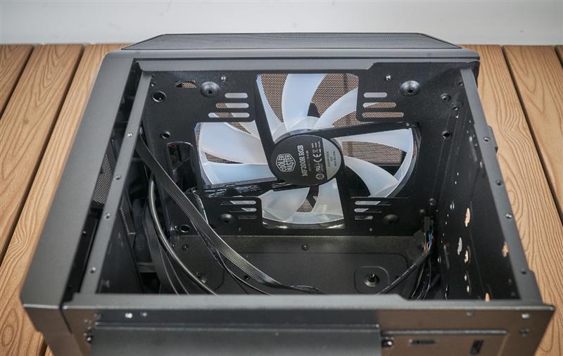 酷冷h100机箱,散热好的itx小主机