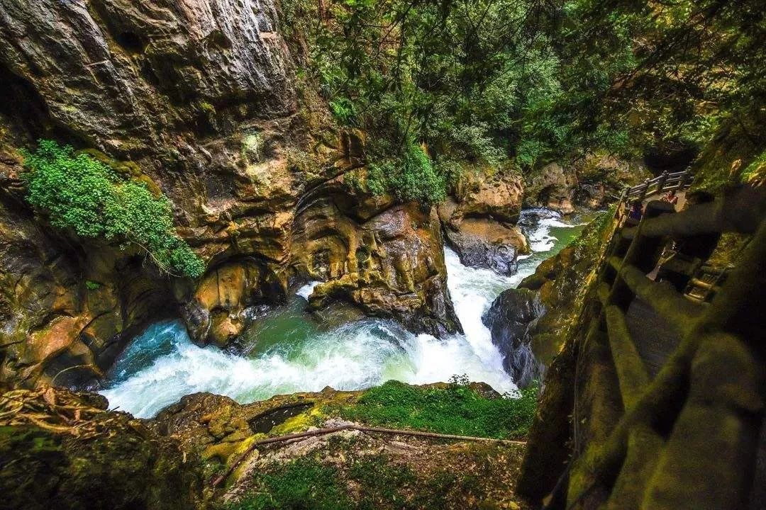 壮丽70年|国庆黄金周，您有一份来自昆明的礼物请查收