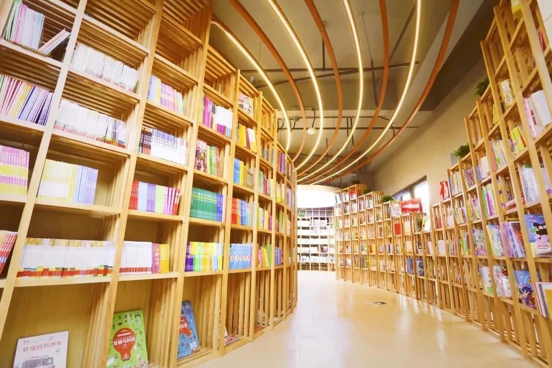 快来打卡华侨城,快来打卡文明城市又添新风景