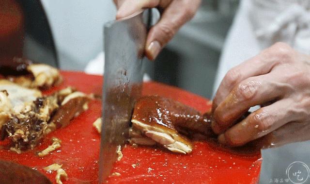 做了40年茶餐厅的兄弟俩，在人广又开了家「宝藏茶冰室」，刚开就爆了