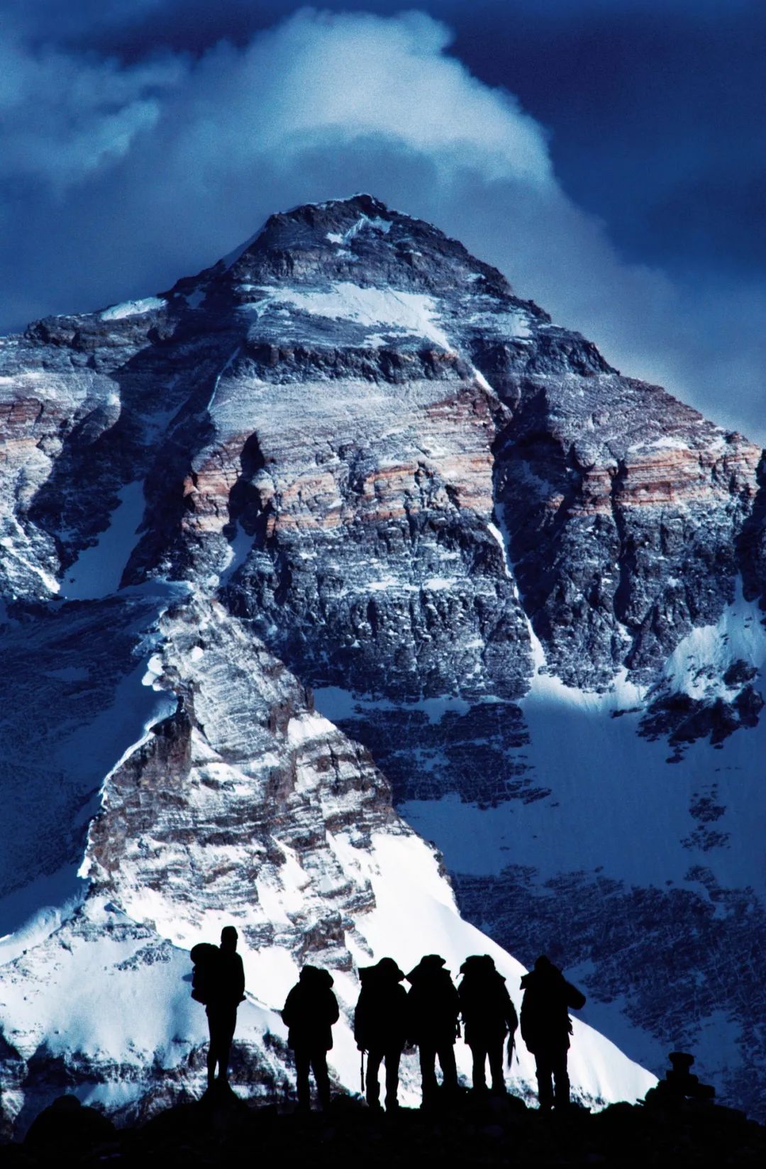 真实的珠峰多少米,真实攀登珠峰第二台阶