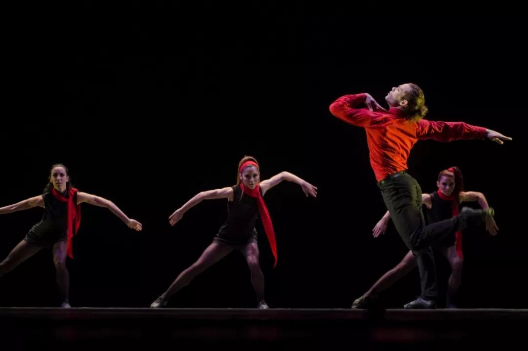 从贫民窟走出时尚女王,从小学芭蕾欧美舞王