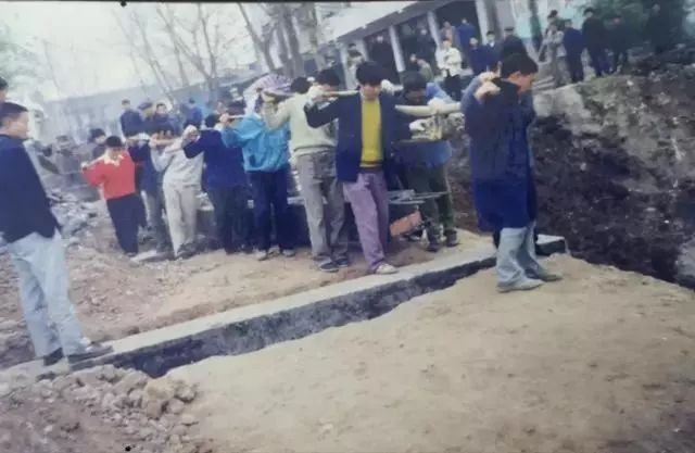 乡村路：弦动时代