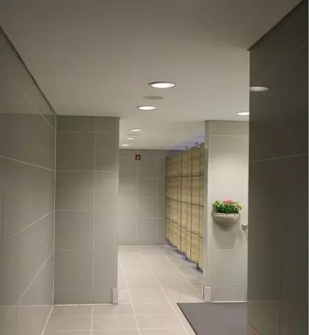 中国公厕惊呆外国人,中国公厕震惊老外