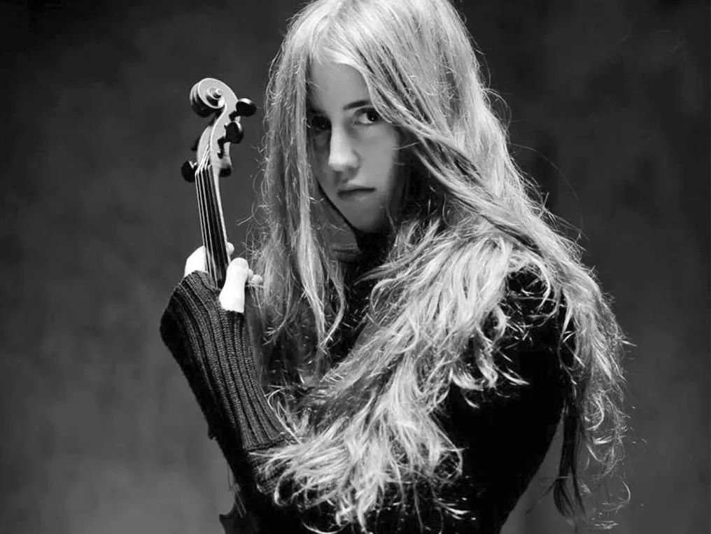 来自挪威的“冰美人”用小提琴“融化了”柏林爱乐