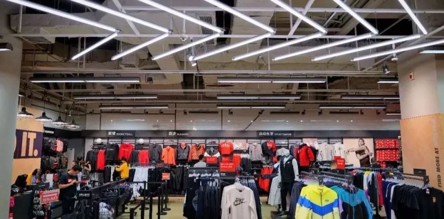 网上三四百的阿迪耐克是真的假的,耐克阿迪最新声明假货