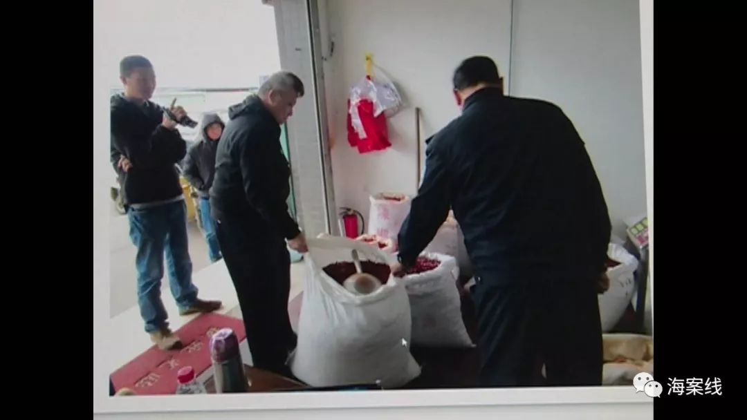 *私走**辣椒干*税逃**1.1亿元，4名团伙成员被起诉