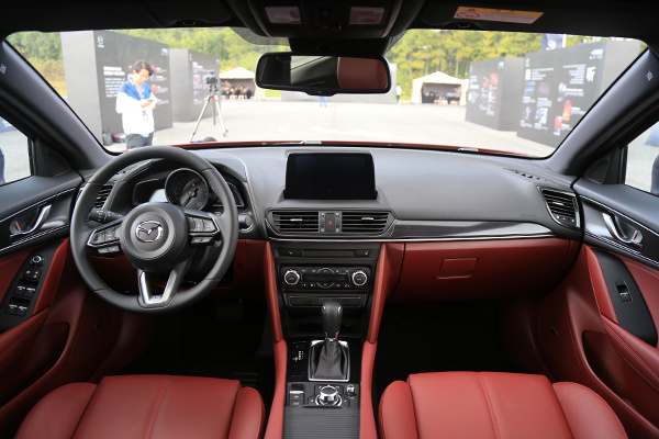 马自达cx-4和cx5的底盘操控,马自达cx-4试驾2.0视频