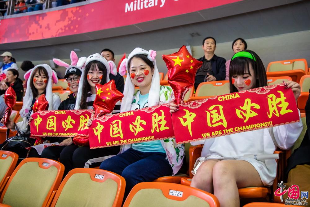 军运会赛场因你们更精彩观众热情助力运动健儿创佳绩