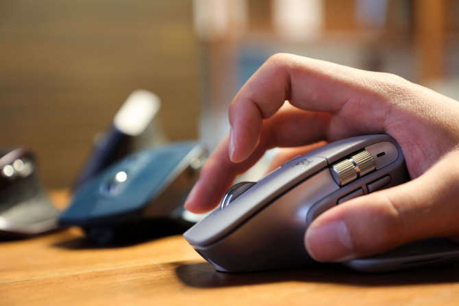 罗技鼠标mxmaster3,罗技mxmaster3和anywhere3