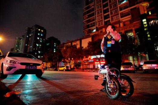 从代购代驾到代喝代吃“代经济”是“风口”还是“泡沫”？