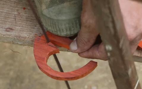 河南大爷做出2600年前的鲁班凳,山村老人制作鲁班凳惊艳国外