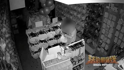 广西男子偷2000多套内衣,男子偷走700多件女性内衣