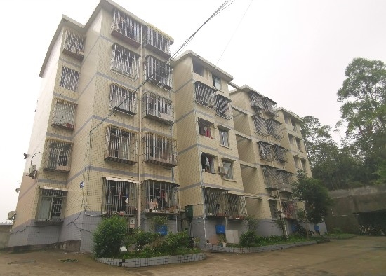 井研带阳台出租房,井研公租房