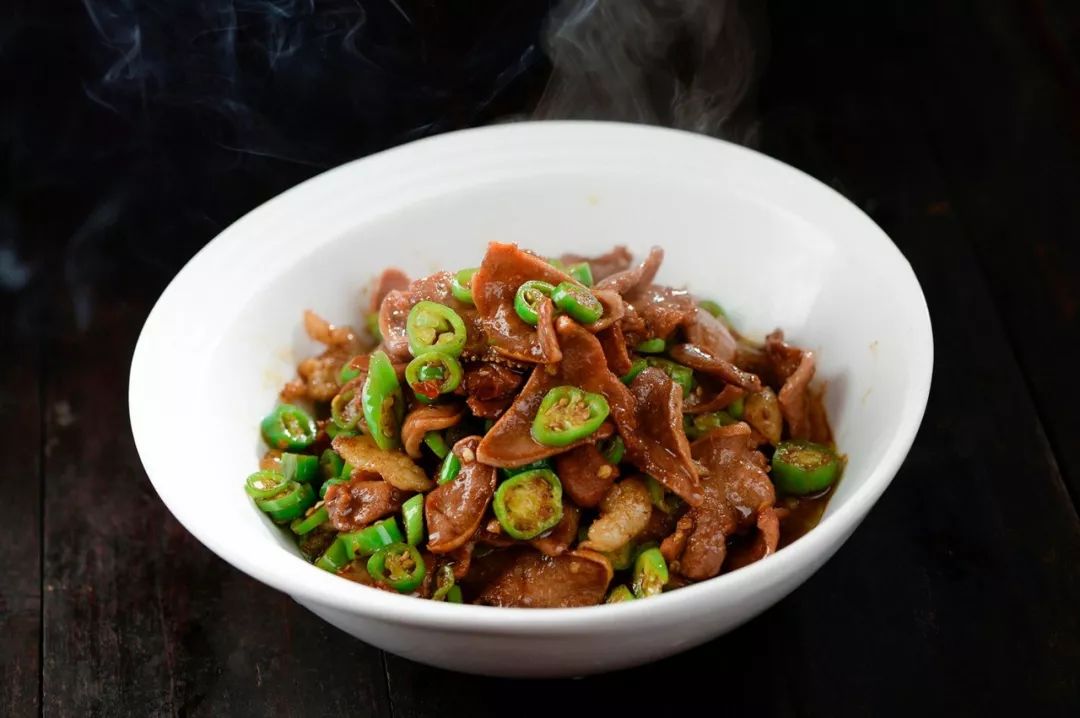 哪里的猪肉最好吃为什么,猪肉哪个部位煮着吃最好吃