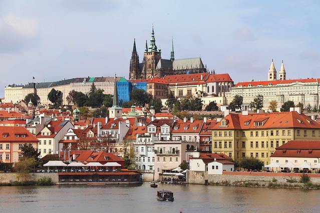 一个人旅行遇见最美的天堂,借一场旅行遇见最美的风景
