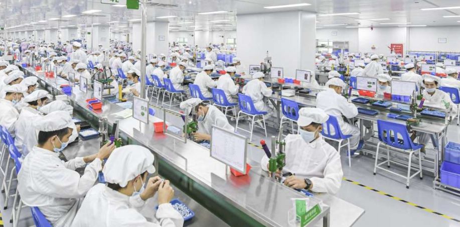 实探深圳“雾谷”：占全球九成*子烟电**产能，现有公司裁员70%，行业人士：不知道多少小厂死了