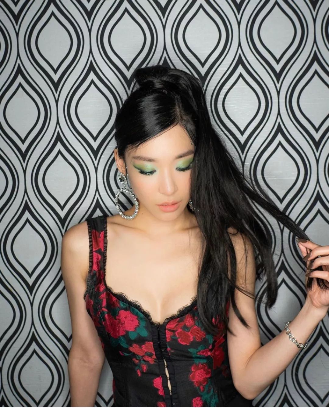 tiffany黄美英护肤视频,tiffany黄美英发型