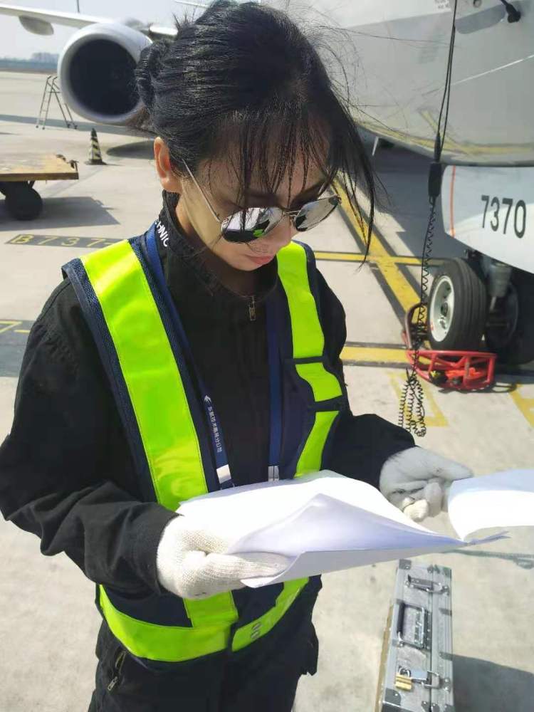 女机务员的真实生活,想做机务需要什么