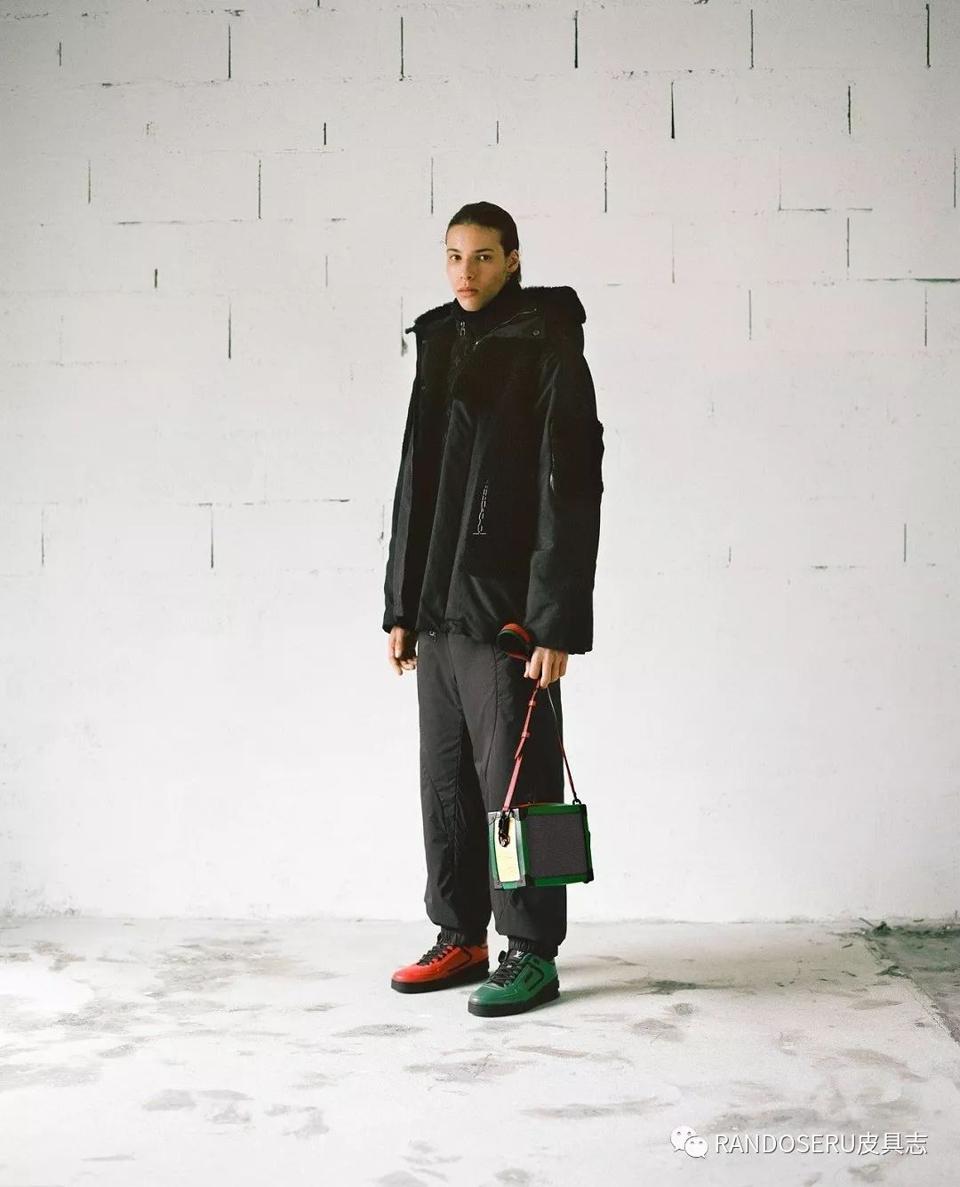 摊上个男人,这么爱奢侈品包包真是个奇葩?