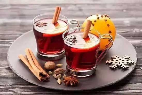 冬季喝这些热饮让你更美,冬天来啦热腾腾