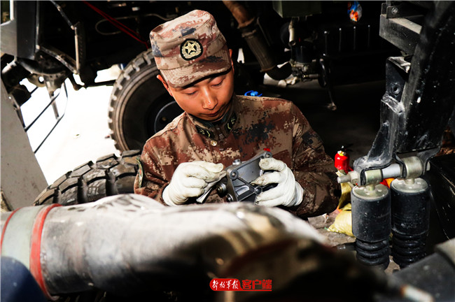 寒潮天气全副武装,强大寒潮来袭他们严阵以待