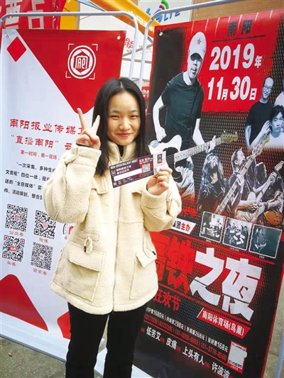 高铁之夜,高铁体验不一样的温暖