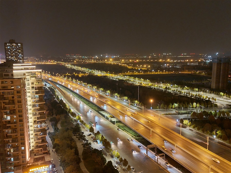 中端机还能如此漂亮三星GalaxyA70s评测：最轻薄的6400万三摄之作