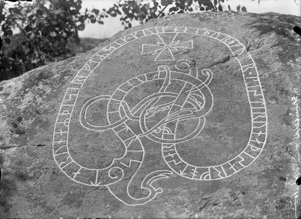 冰雪奇缘是英文电影吗,冰雪奇缘简介视频